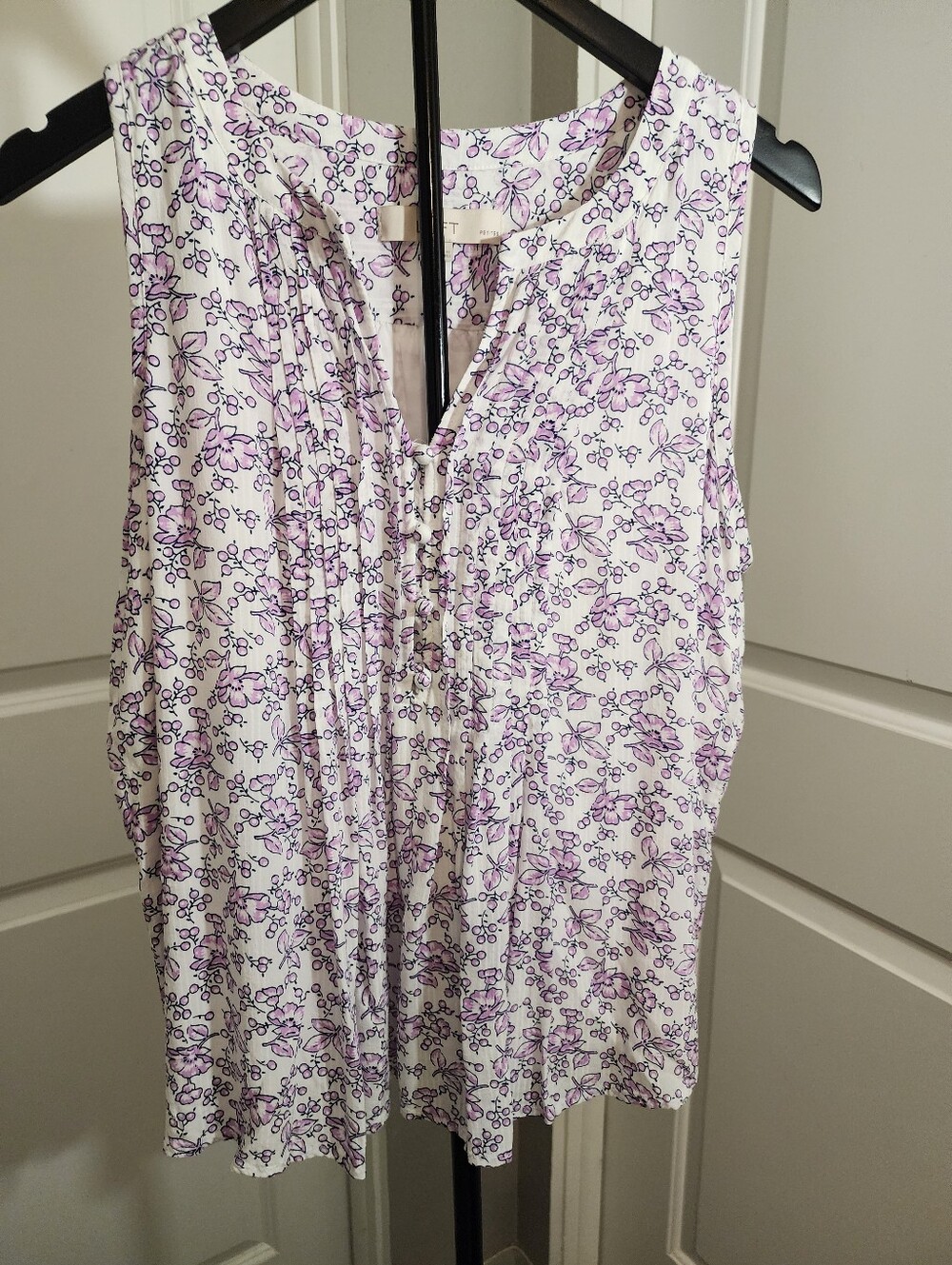 LOFT Petites Floral Purple/White Sleeveless Blouse Size MP